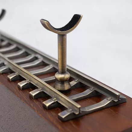 Сувенир «Золотой костыль» МП-41518