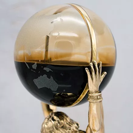 Статуэтка «Атлант» со сферой нефти МСТ-24628